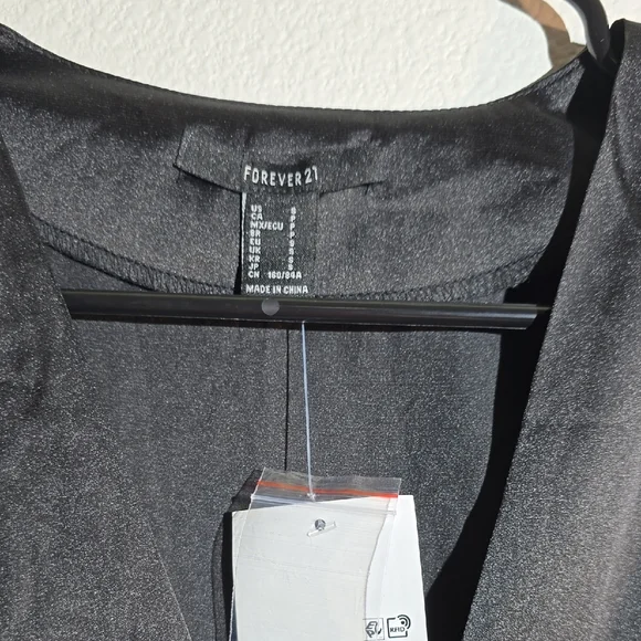 NWT Forever 21 Black Ruched Sheath Dress - Picture 2 of 6